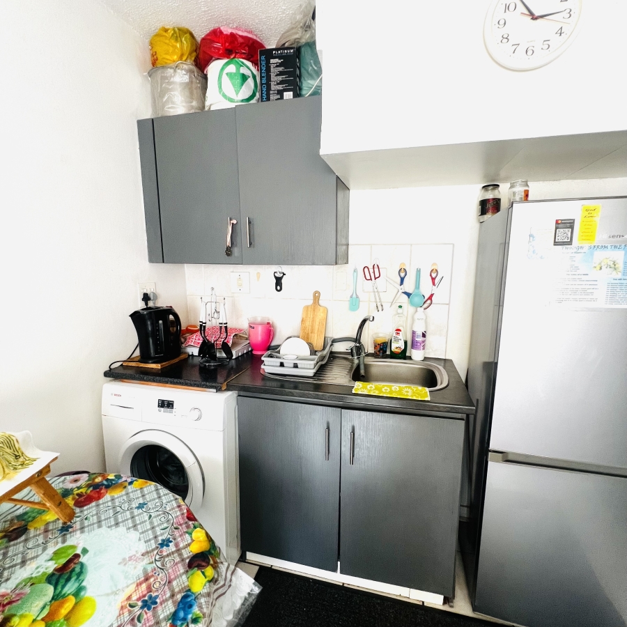 1 Bedroom Property for Sale in Guldenland Western Cape